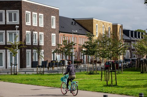 Grauwaart Leidsche Rijn Utrecht Heijmans Huismerk conceptwoningen fietser.jpg